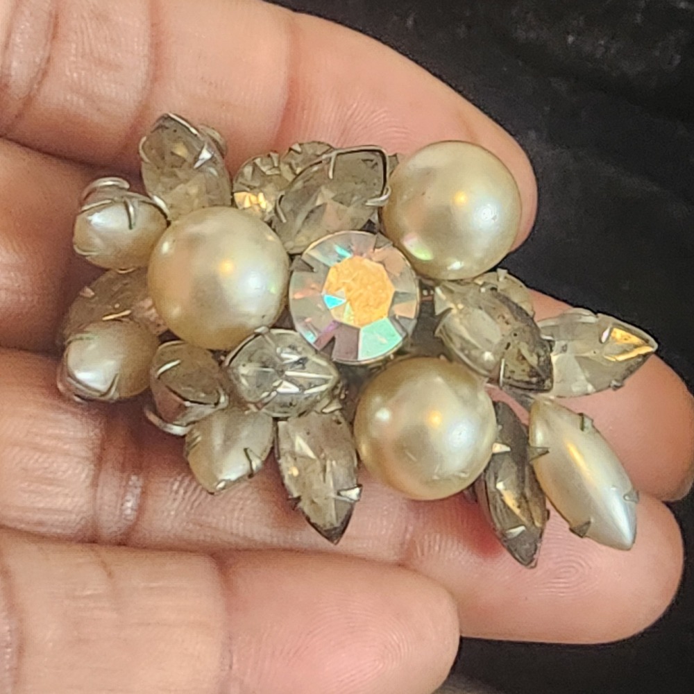 Vintage Aurora Borealis Rhinestone and Faux Pearl Cluster Clip On Earring Brooch